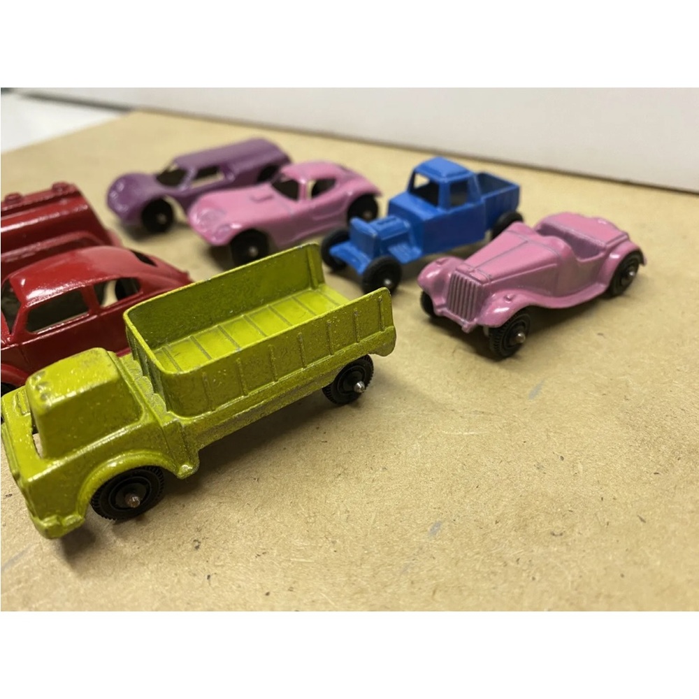 Lot Of 7 Vintage Tootsie Toys Cars And Trucks - Picture 4 of 10